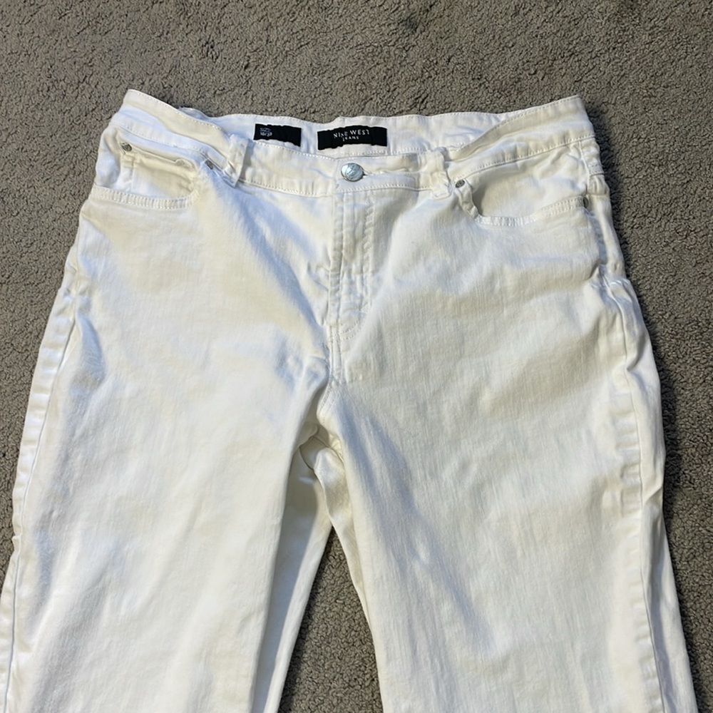 Nine West Jeans White Studded Capris | Size 16/33 - Picture 3 of 12
